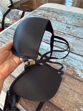 VENUS Black Strappy Push-Up Bra with Gold Accent 36DD